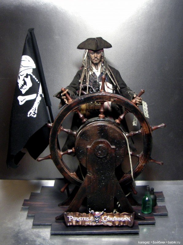 Еще один экспонат из моей коллекции. Пират Джек Воробей. Hot Toys