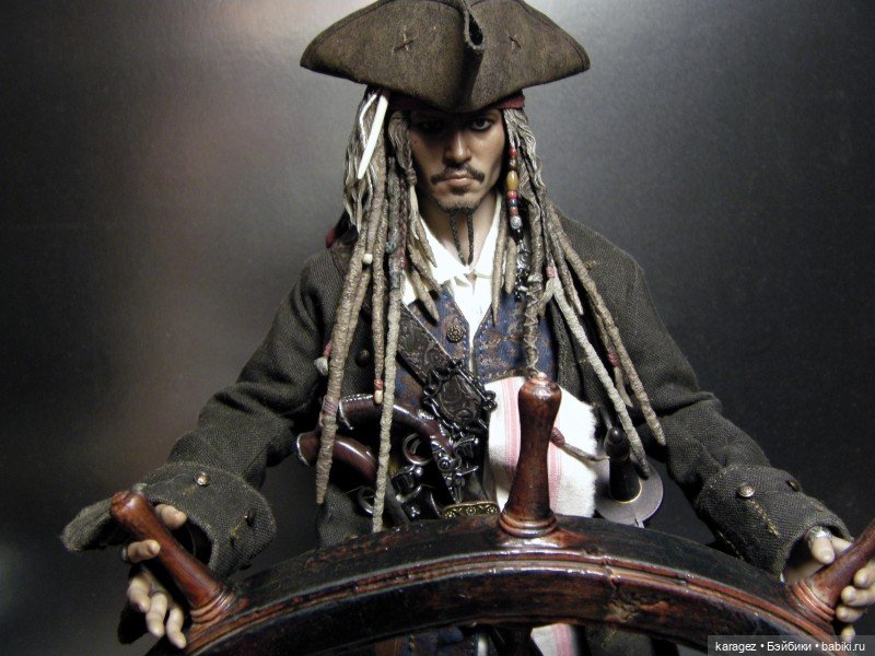 Еще один экспонат из моей коллекции. Пират Джек Воробей. Hot Toys