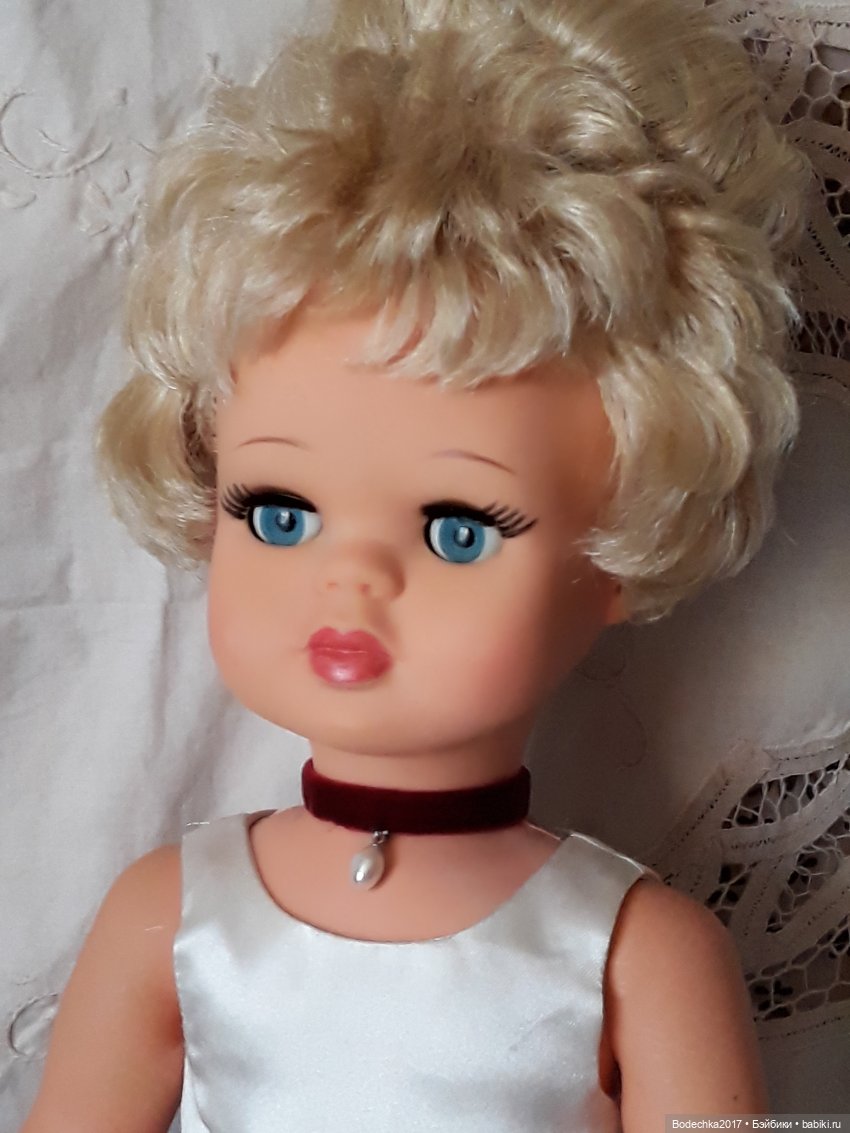 Куколка от Parisette тоже ждет Новый год