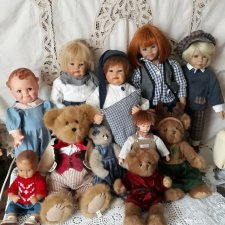 Мои мальчики поздравляют всех девочек с 8 Марта