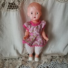 Миленькая девочка.