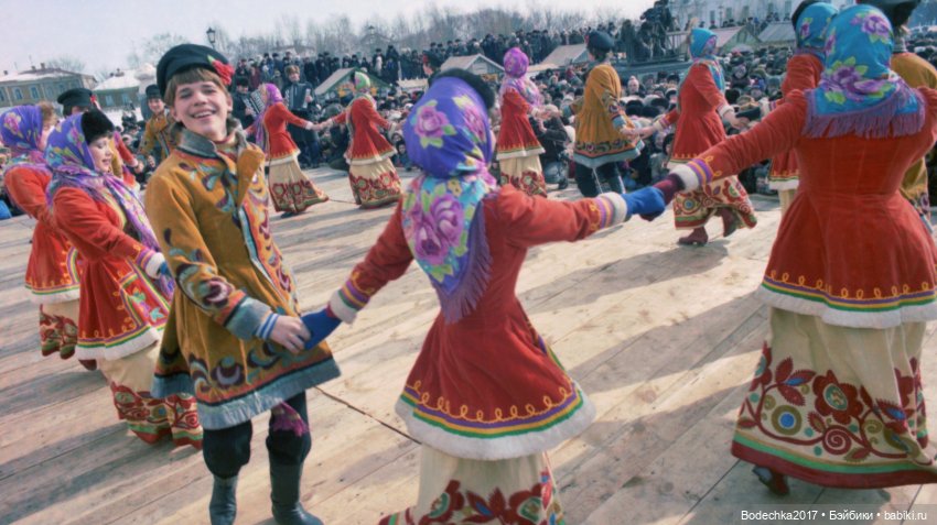 Светлая седмица — Испанские куклы (разное): Vestida de Azul (фото 4)