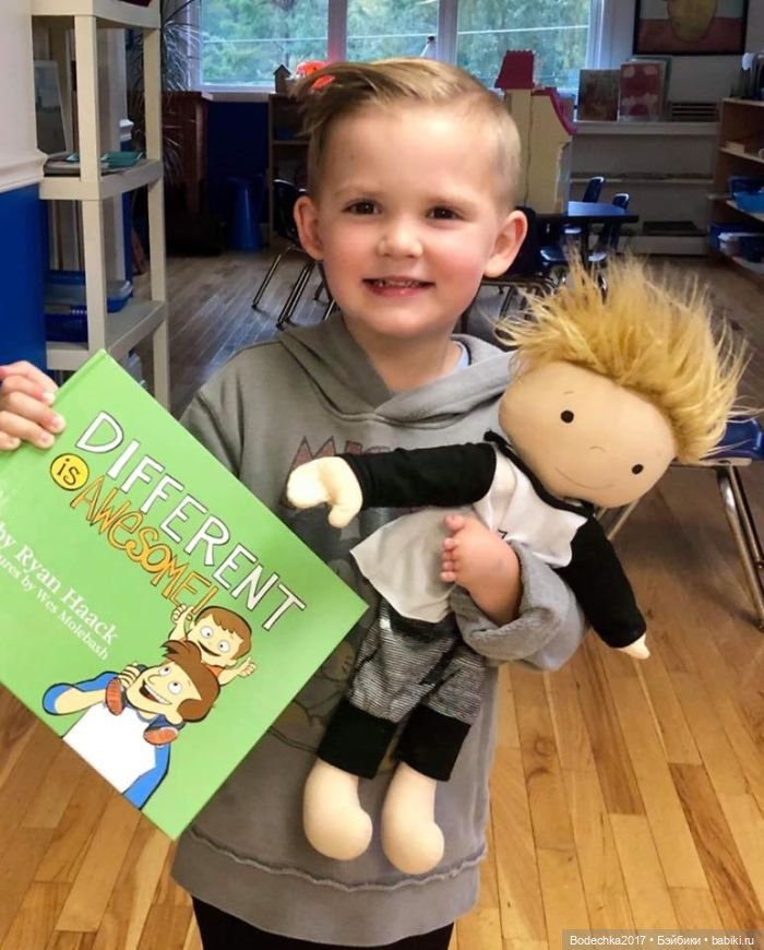 Женщина шьет особенные куклы для детей-инвалидов (фото 7)