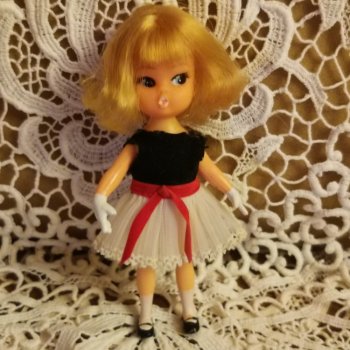 Дюймовочка из 60-х