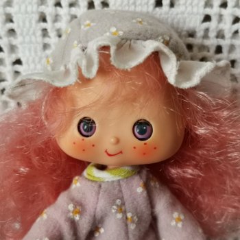 Сиренька с сиреневыми глазами