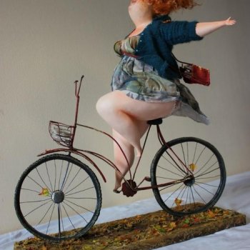 Дeнь нeзaвиcимыx, гopдыx и oдинoкиx жeнщин