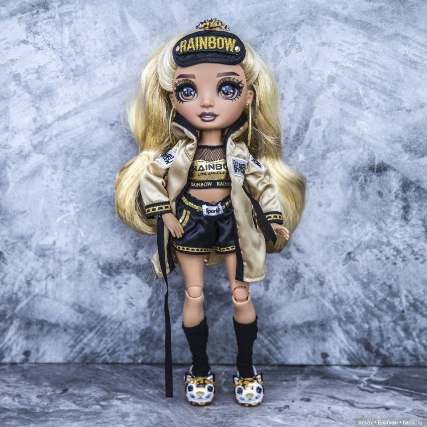 Моя первая Rainbow High - Marisa (распаковка - знакомство)