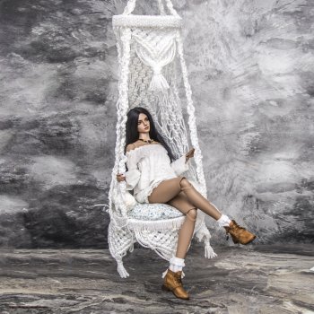 Еще одна прелесть размером поменьше (подвесное кресло)