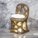 Деревянный стул с подсветкой, резьба