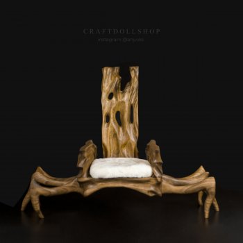 Деревянный Трон - Паук для кукол 1/4