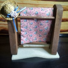 Напольная вешалка для кукольного интерьера.
