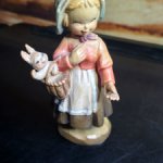 Деревянная статуэтка Девочка С Зайчиком от Anri и Ferrandiz . Италия. Рассрочка!