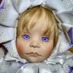 Виниловая Плакса в сиреневом от Lloyd Middleton.Рассрочка!