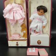 Малышка в чемодане-переноске от Lee Middleton. 20 см. Винил. Рассрочка!