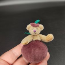 Мишка Сливовый Пудинг от Linda Mullins. 7 см. Миниатюра