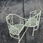 Кресло для небольших кукол-мишек.