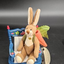 Кролик с морковкой от Ganz. 9 см