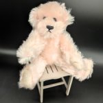 Розовый мишка от Barbara McConnel. 100% мохер. 26 см