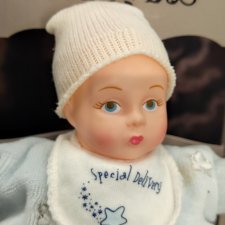 Малыш в голубом от madame Alexander. 17 см. 2000 год