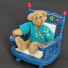 Мишка с пчелкой от World Of Miniature Bears. 7 см. Миниатюра. США