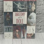 Книга "Анатомия кукол". 1997 год. США