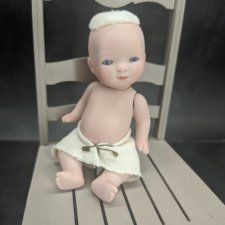 Фарфоровый малыш. Реплика. 13 см