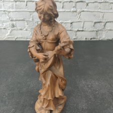 Деревянная статуэтка Девушка с мандолиной от Josef Albl