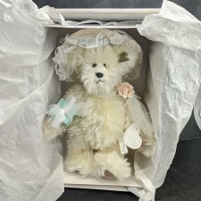 Мишка в шляпке от Annette Funicello.