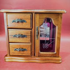 Шкатулка шкаф для кукол №4