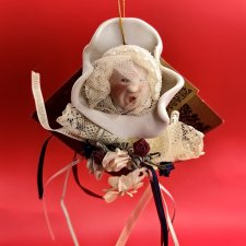 Фарфоровая елочная игрушка Малыш от Georgette Zlomke 1988 год