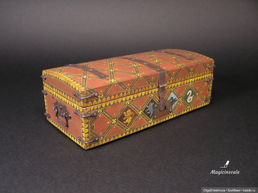 Миниатюрный сундук для квиддича