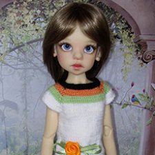 Вязаное платье для кукол Kaye Wiggs
