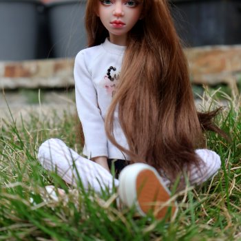 Лея на прогулке