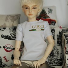 Minifee Mika на моушен теле