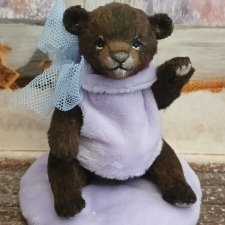 Мишка на подушке