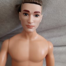 Пучек на теле Стивена Тревога из села Райский остров.