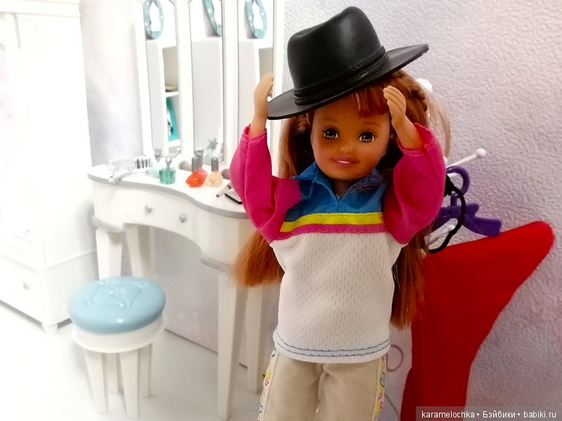 Подружки-хохотушки, а также их родители