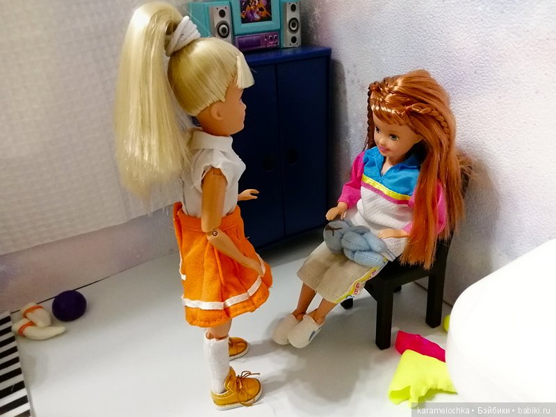 Подружки-хохотушки, а также их родители