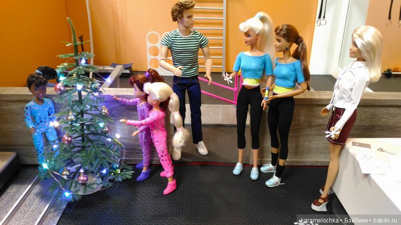 Филипп вернулся с сюрпризом! Украшаем спортзал к Новому Году