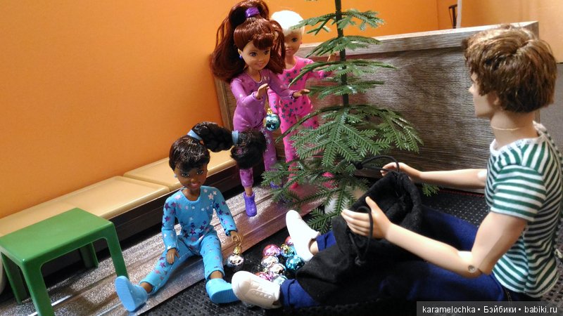 Филипп вернулся с сюрпризом! Украшаем спортзал к Новому Году