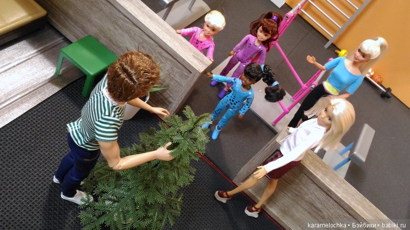 Филипп вернулся с сюрпризом! Украшаем спортзал к Новому Году (фото 7)