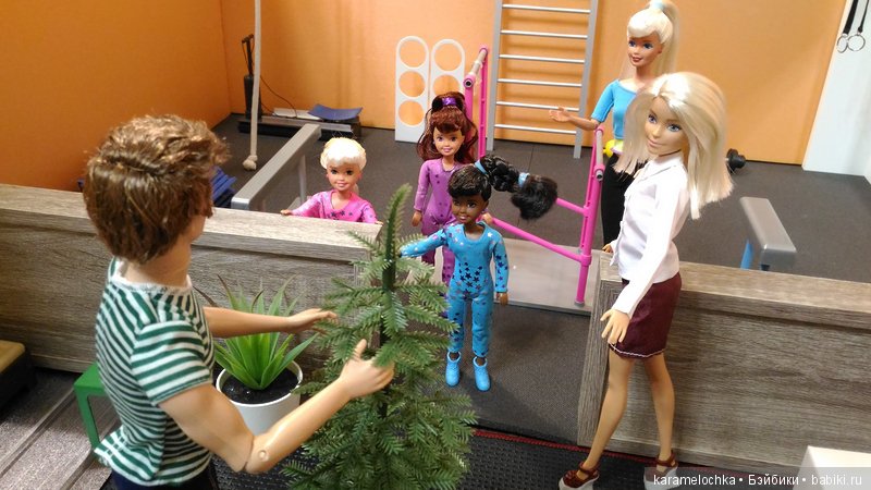 Филипп вернулся с сюрпризом! Украшаем спортзал к Новому Году (фото 8)