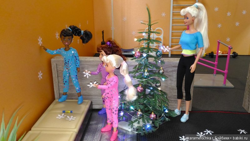 Филипп вернулся с сюрпризом! Украшаем спортзал к Новому Году