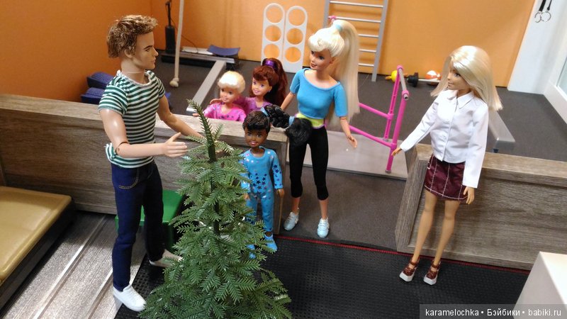 Филипп вернулся с сюрпризом! Украшаем спортзал к Новому Году (фото 9)