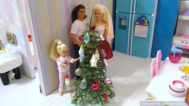 "Мы нарядим елку в праздничный наряд!" - семья Агаты готовится встречать Новый Год