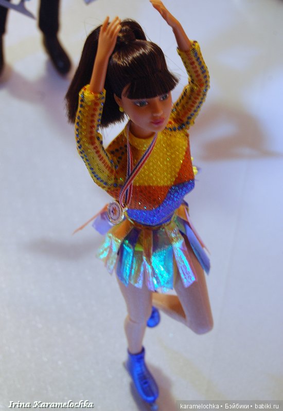 Фигурное катание на катке в спортцентре города Кукловодска