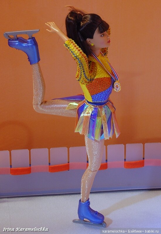 Фигурное катание на катке в спортцентре города Кукловодска (фото 5)