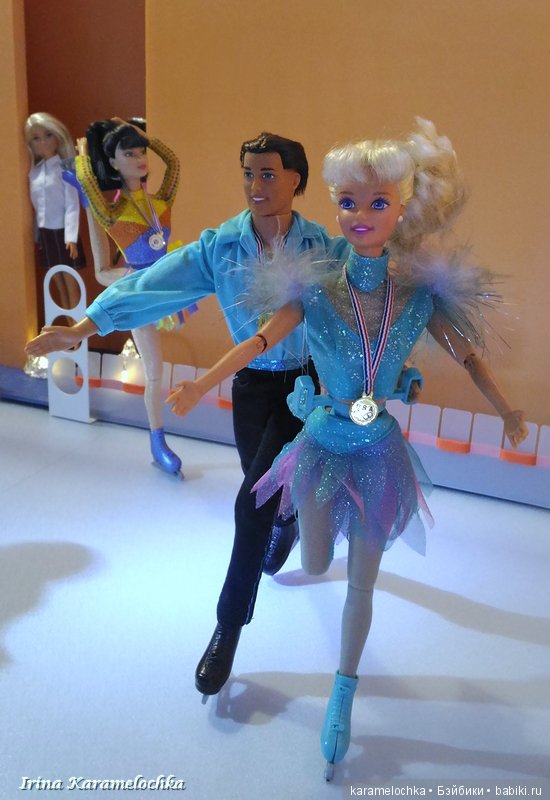 Фигурное катание на катке в спортцентре города Кукловодска (фото 6)