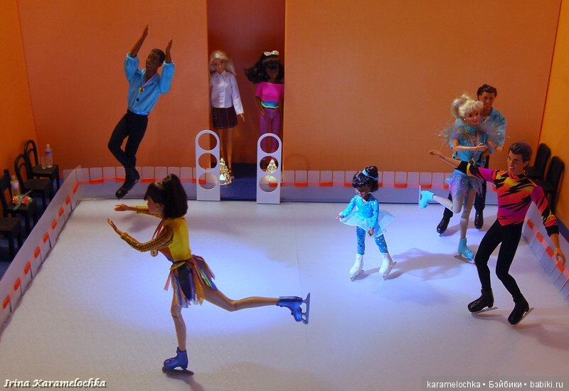 Фигурное катание на катке в спортцентре города Кукловодска