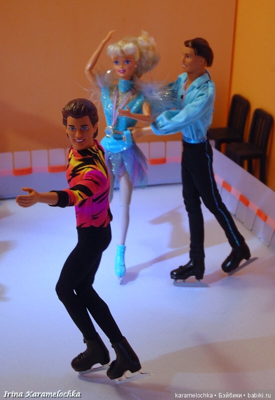 Фигурное катание на катке в спортцентре города Кукловодска